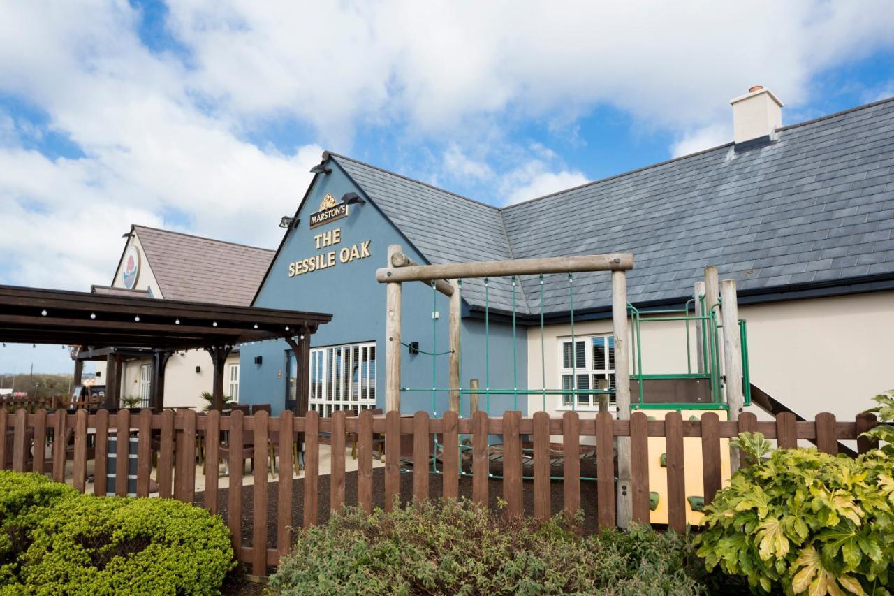 Sessile Oak, Llanelli By Marston'S Inns Exteriör bild